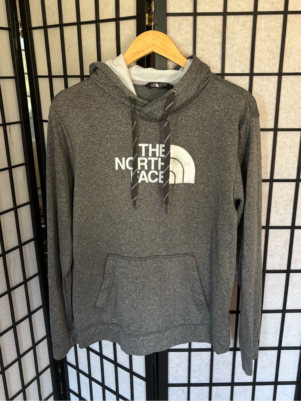 The North Face Men's Charcoal Gray Logo Pullover Hoodie